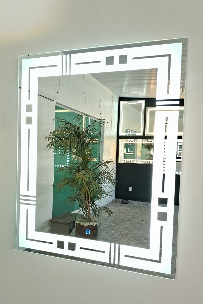 espelho led botao touch 99x80 cm design futurista luz fria sorocaba